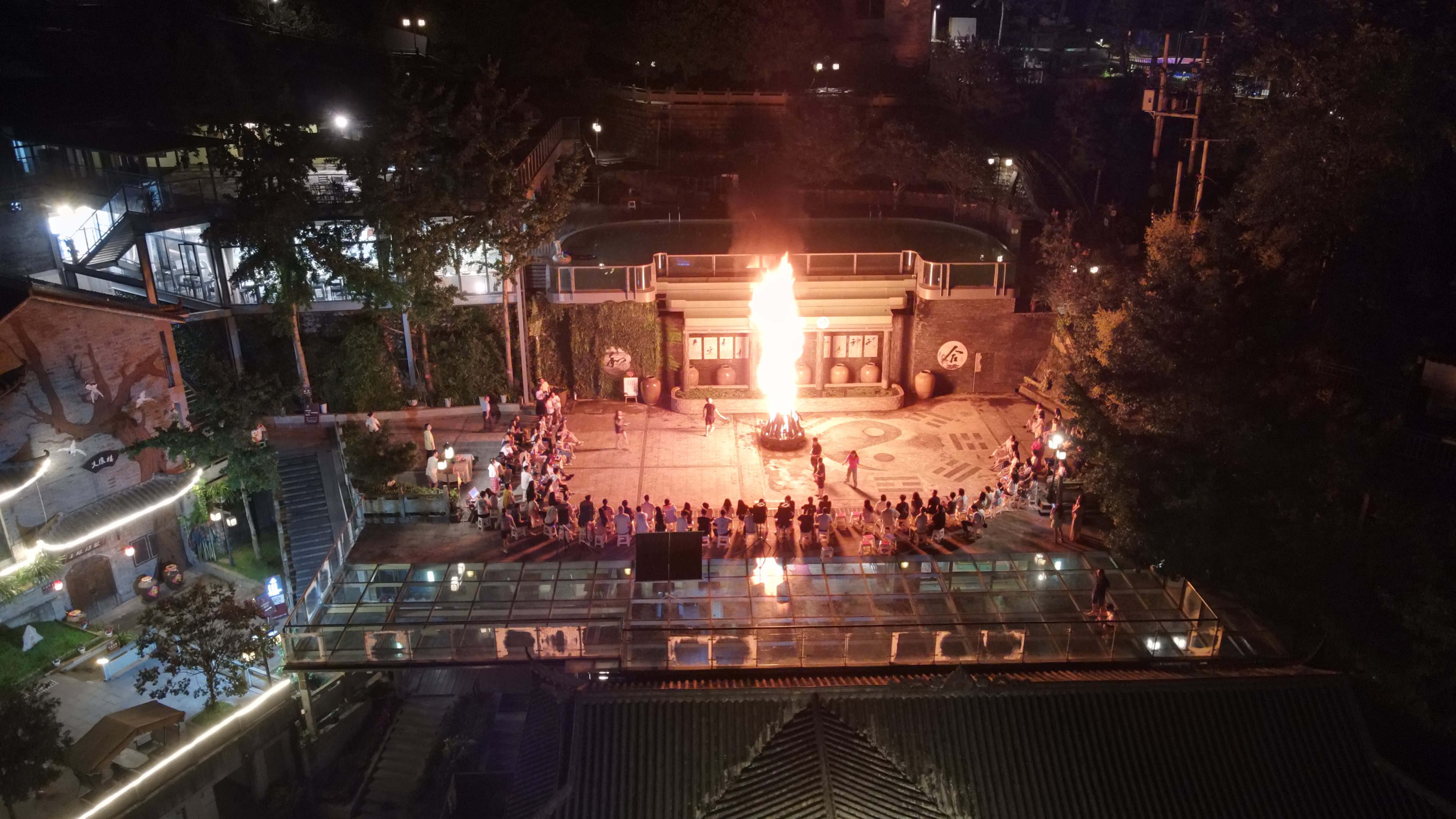 篝火晚会.jpg